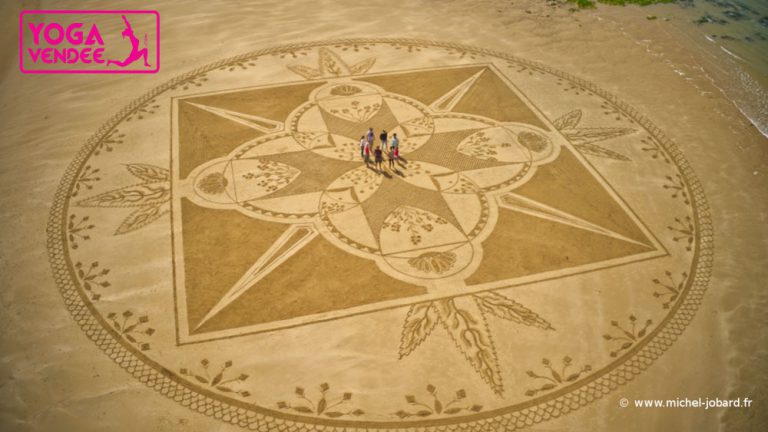 beach art michel jobart yoga vendee plage