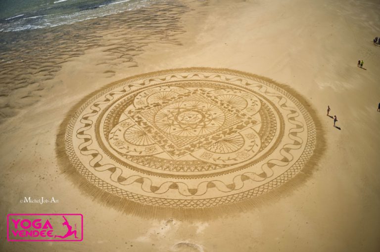 mandala land art plage yoga vendee le fil de la vie