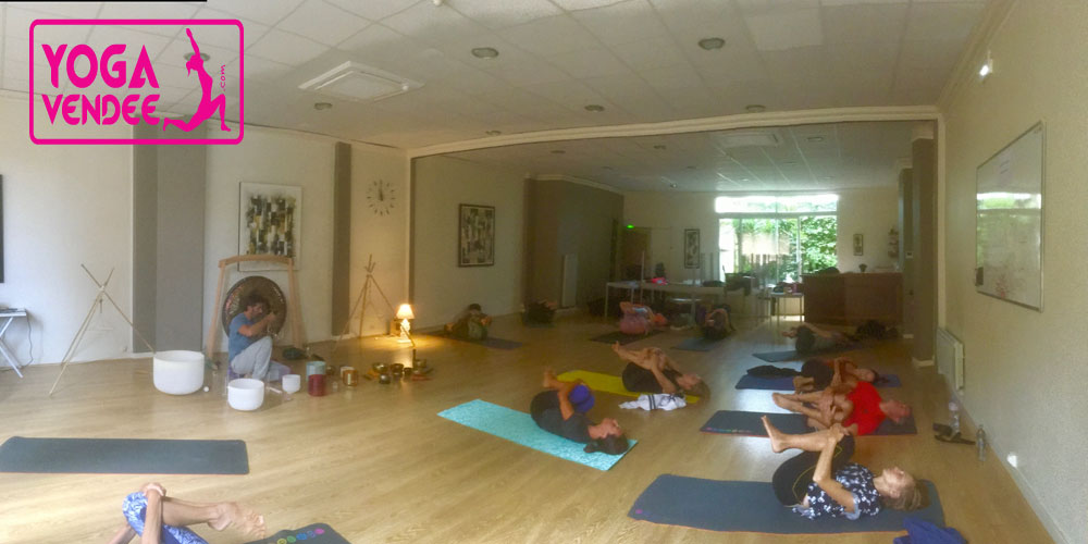 salle de yoga en vendee yoga studio la roche sur yon cours de yoga