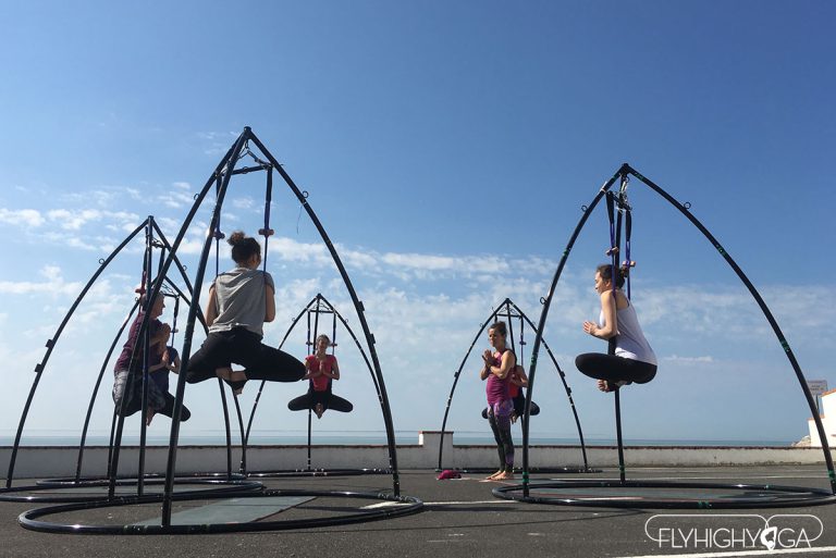 cours de flyhighyoga en France