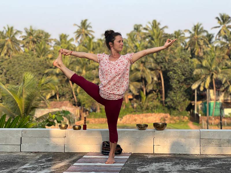 Contacter Yoga Vendée : cours de yoga à La Roche-sur-Yon, La Tranche-sur-Mer et retraites en Asie-Pacifique